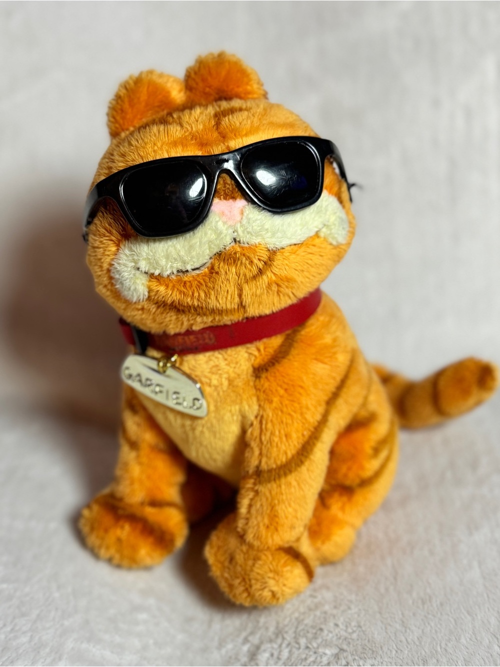 2004 Garfield Orange‎ Plush with Sunglasses TY Beanie Baby Cool Cat